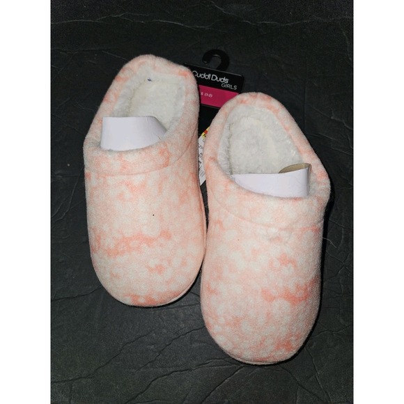 S (1-2) Girls Cuddl Duds Slippers New - Picture 1 of 4